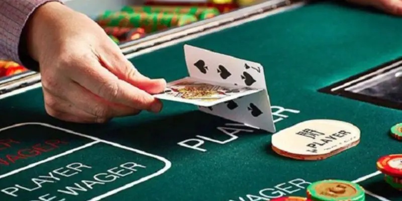 Nhóm Baccarat gồm những ai?